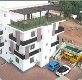 Ayahs Court